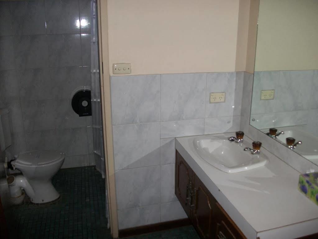 ดิอาร์เจนต์ โมเทล Motel โบรเคนฮิลล์ ภายนอก รูปภาพ