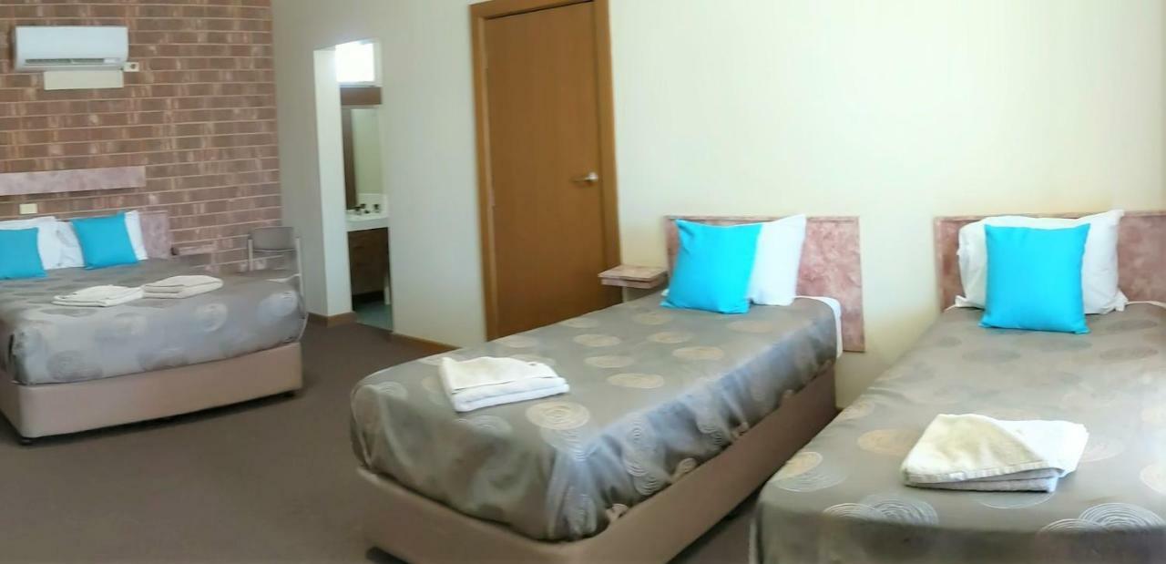 ดิอาร์เจนต์ โมเทล Motel โบรเคนฮิลล์ ภายนอก รูปภาพ